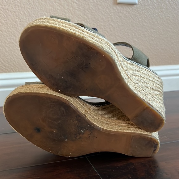Tory Burch canvas wedges - Picture 4 of 5